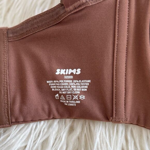 Skims Fits Everybody Strapless Bra Jasper Size 32DDD - Picture 7 of 8